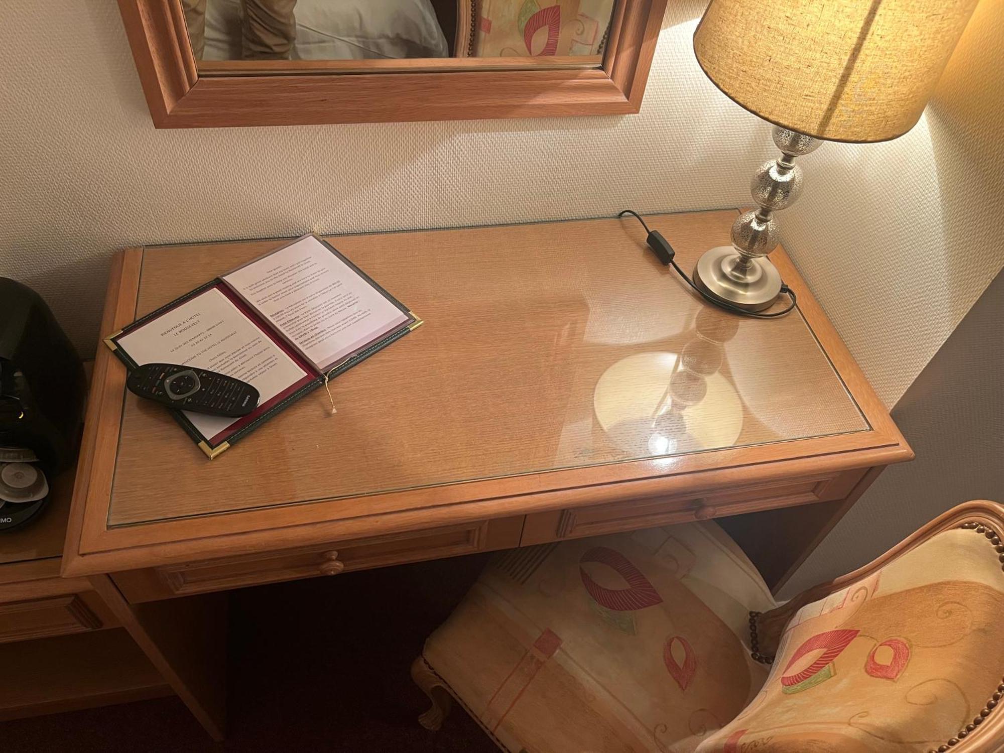 Hotel Le Roosevelt Givet Εξωτερικό φωτογραφία