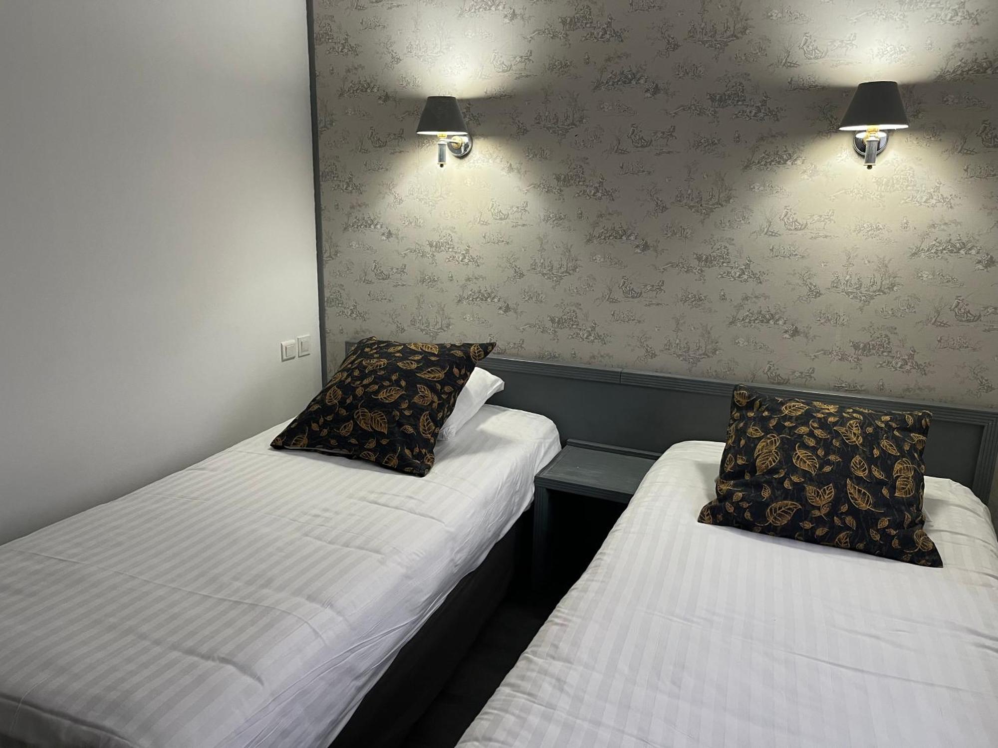 Hotel Le Roosevelt Givet Εξωτερικό φωτογραφία