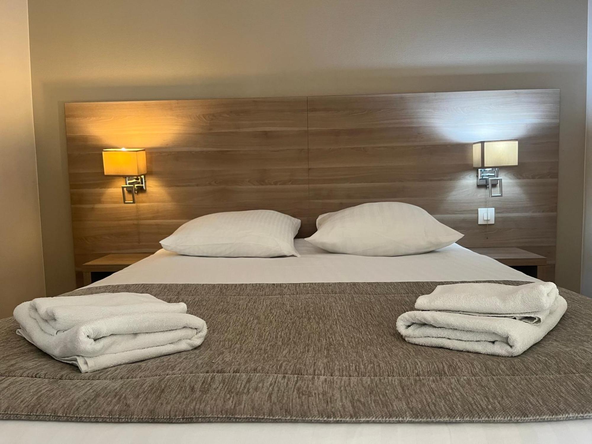 Hotel Le Roosevelt Givet Εξωτερικό φωτογραφία