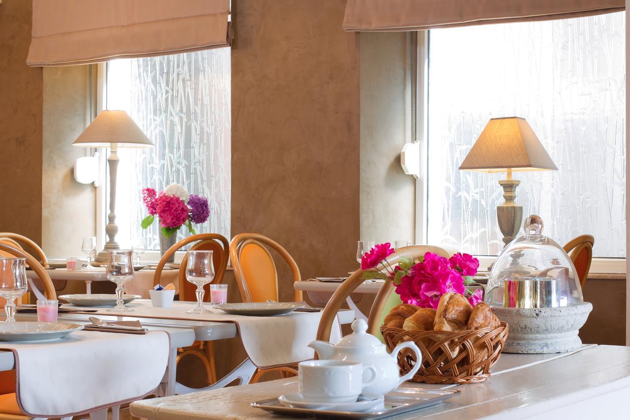 Hotel Le Roosevelt Givet Εξωτερικό φωτογραφία